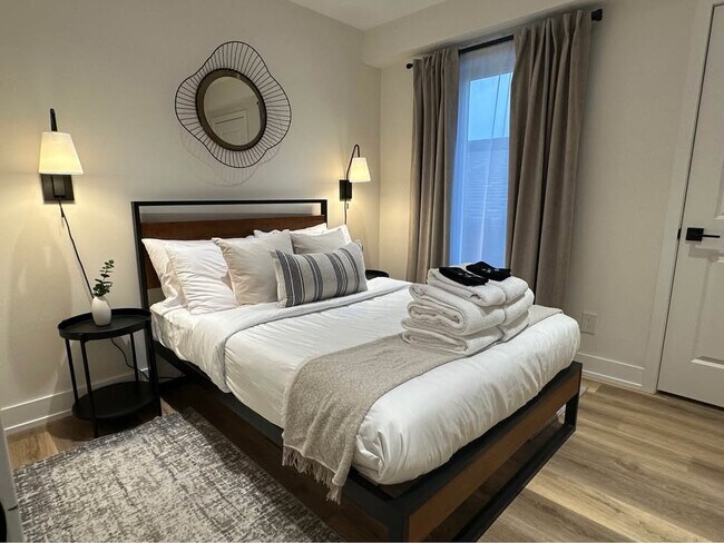12 Batavia Av in Toronto, ON - Building Photo - Building Photo