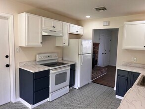 19337 Millicent St in Anderson, CA - Building Photo - Building Photo