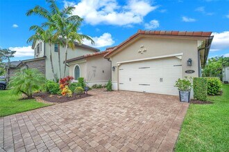 1281 SW 113th Way in Pembroke Pines, FL - Building Photo - Building Photo