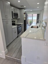 846 NW 81st Ave in Plantation, FL - Building Photo - Building Photo