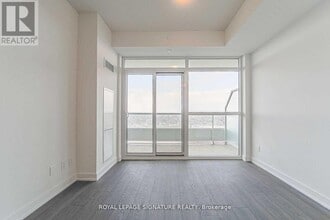 251 Manitoba St in Toronto, ON - Building Photo - Building Photo