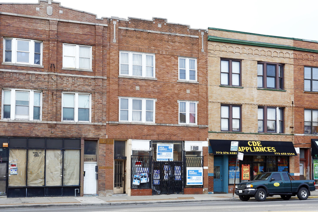 3921 W North Ave in Chicago, IL - Building Photo