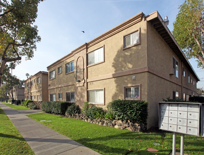 Courtyard Apartment