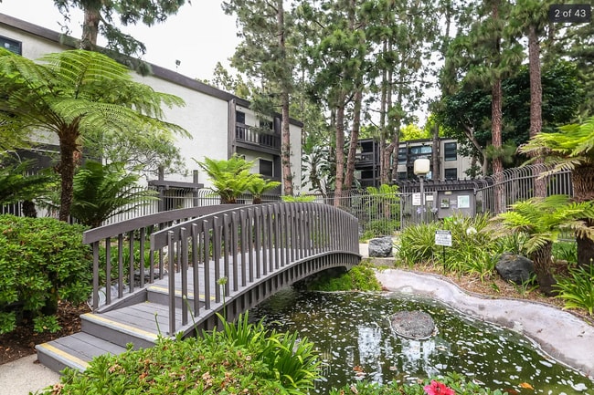 7777 W 91st St, Unit B3162 in Playa Del Rey, CA - Building Photo - Building Photo