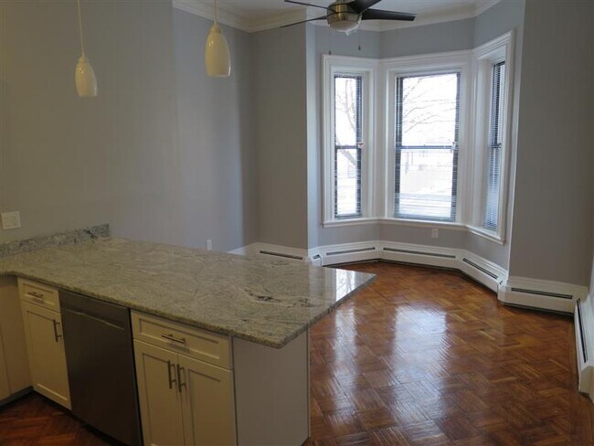 61 Adams St in Somerville, MA - Building Photo - Building Photo