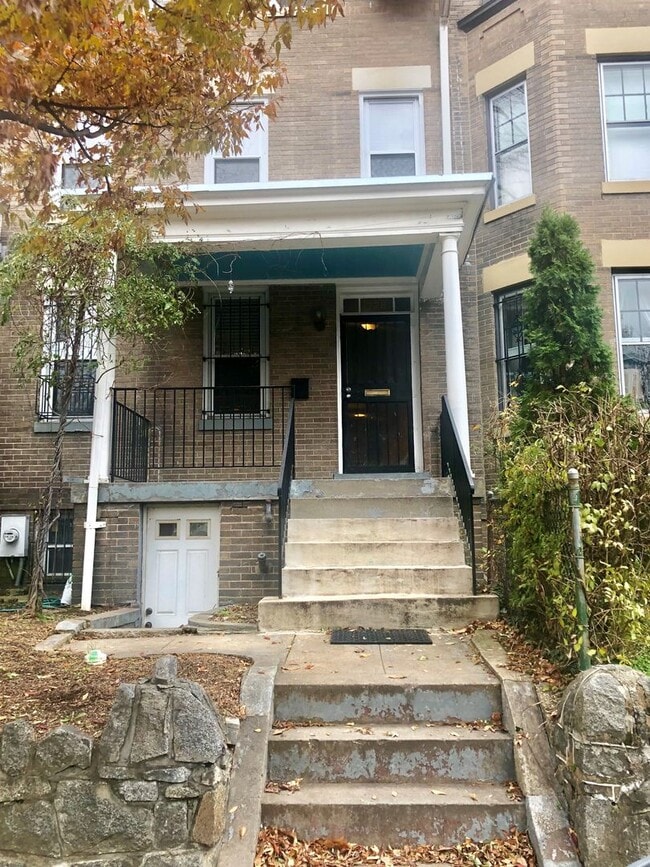 property at 728 Rock Creek Church Rd NW