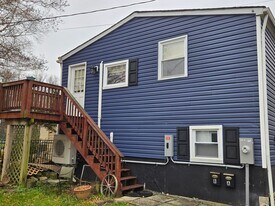 1225 Seneca Rd in Middle River, MD - Building Photo