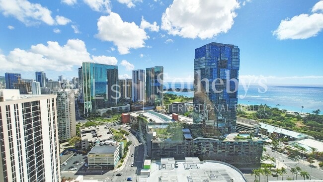 property at 1001 Queen St