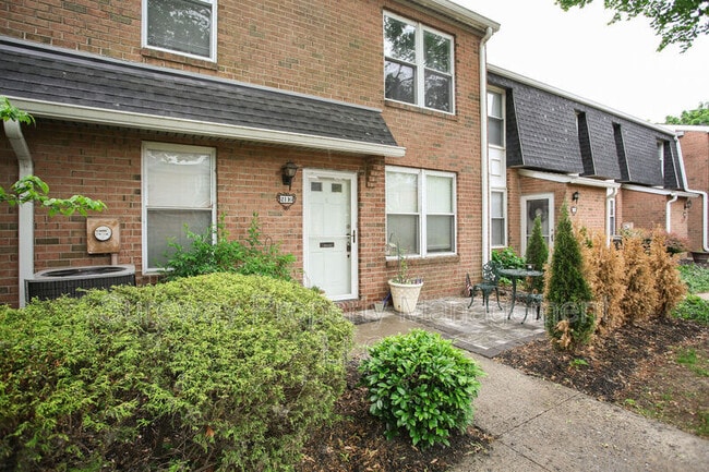 2116 Harbour Dr in Palmyra, NJ - Building Photo - Building Photo