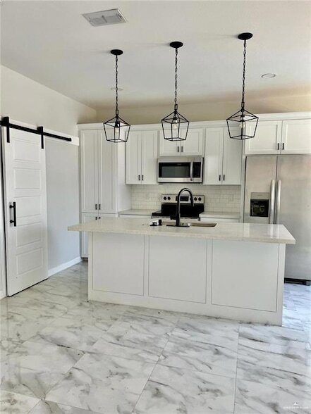 5318 N Crown Point in Pharr, TX - Building Photo - Building Photo