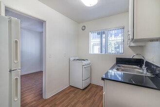 Mesa Village in San Diego, CA - Building Photo - Building Photo