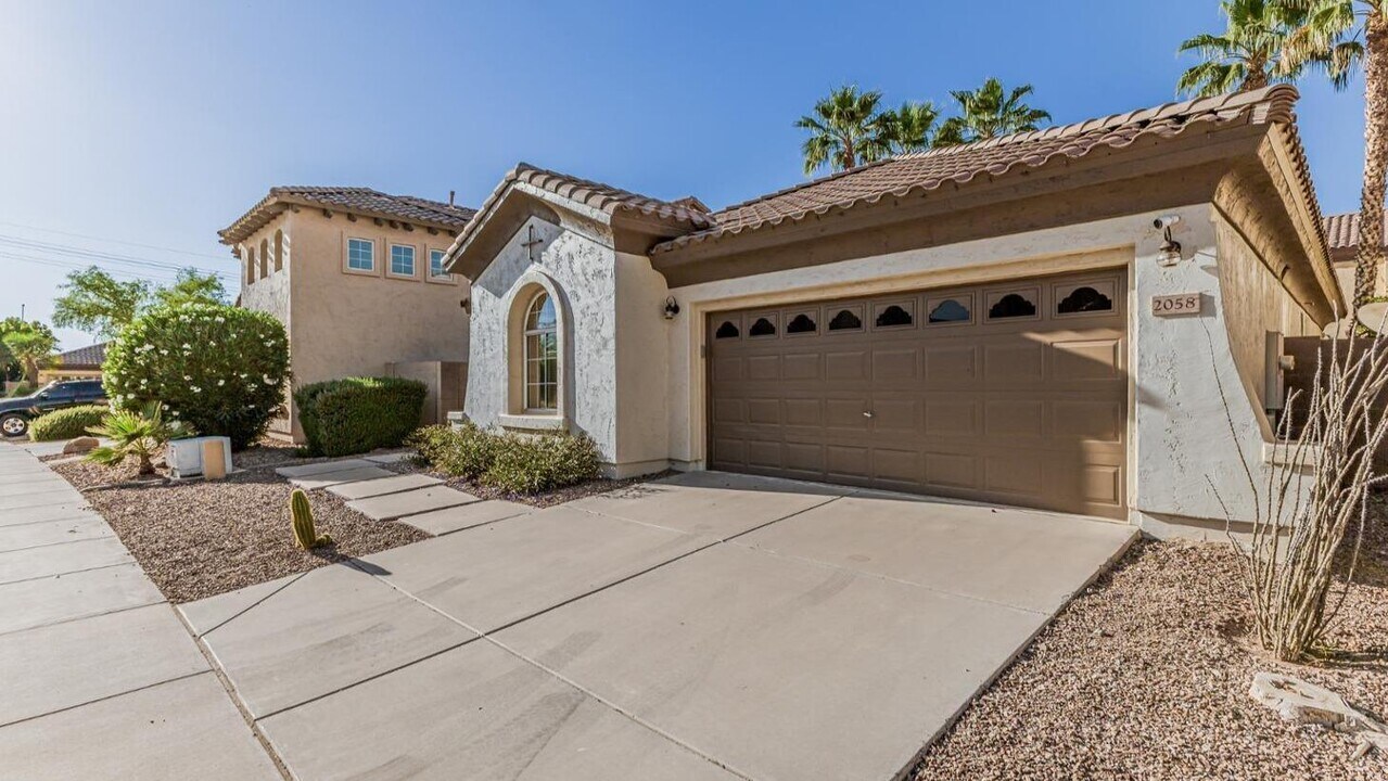 2058 E Flint St in Chandler, AZ - Building Photo