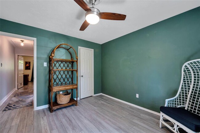 property at 116 W White Willow Cir
