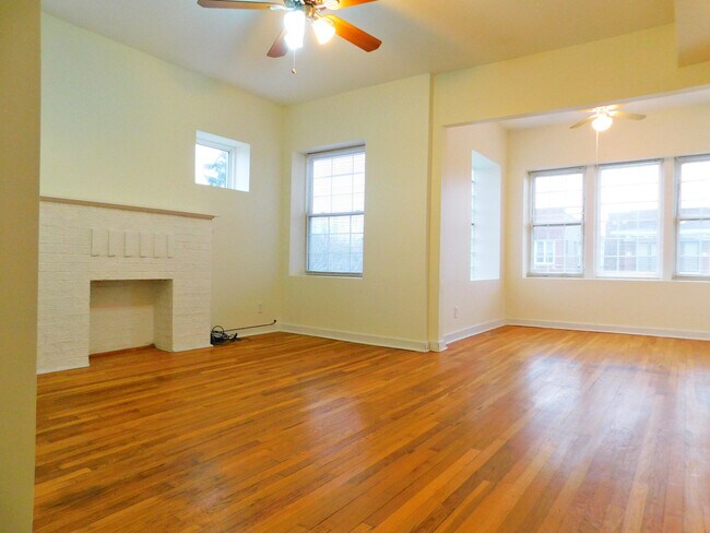 4923 N Albany Ave in Chicago, IL - Building Photo - Building Photo