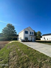 4196 Oak St in Blountville, TN - Building Photo - Building Photo