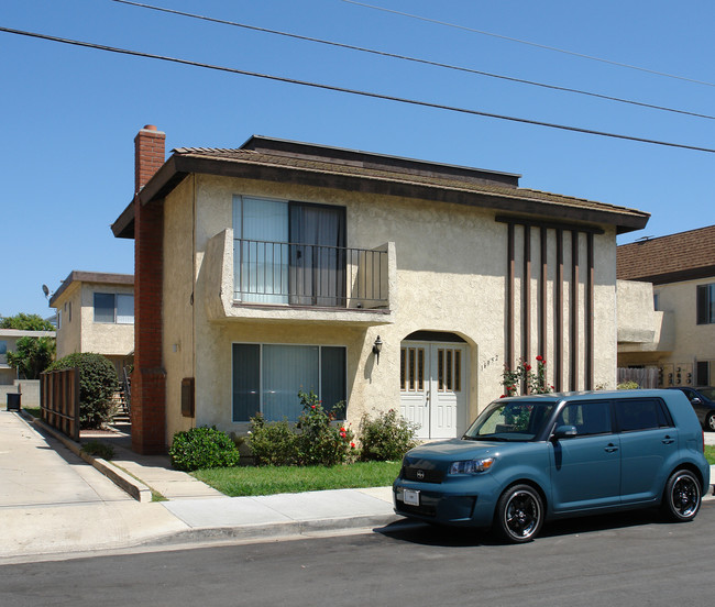 16952 Hoskins St in Huntington Beach, CA - Building Photo - Building Photo