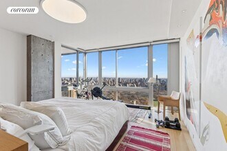 101 W 67th St in New York, NY - Building Photo - Building Photo