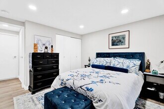 Roanoke Villas Apartments in Rochester Hills, MI - Building Photo - Building Photo