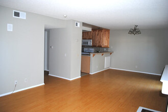 53 Exeter, Unit 53 Exeter in Irvine, CA - Foto de edificio - Building Photo