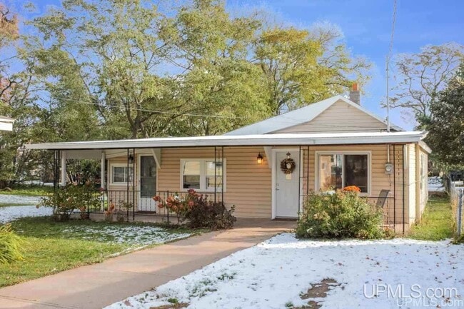 property at 1810 Longyear Ave