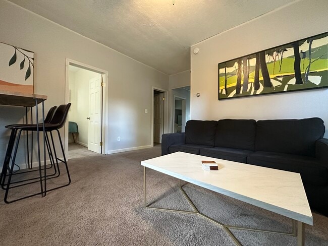 199 Elm St, Unit 1 in Saratoga Springs, NY - Building Photo - Building Photo