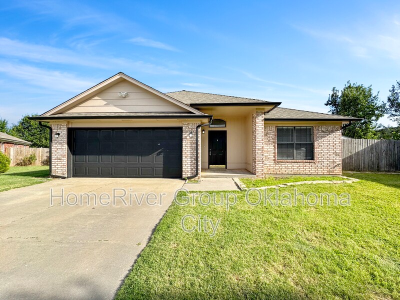 10636 NW 35th St in Yukon, OK - Building Photo