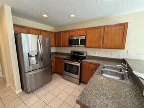 1933 Portcastle Cir in Winter Garden, FL - Building Photo - Building Photo