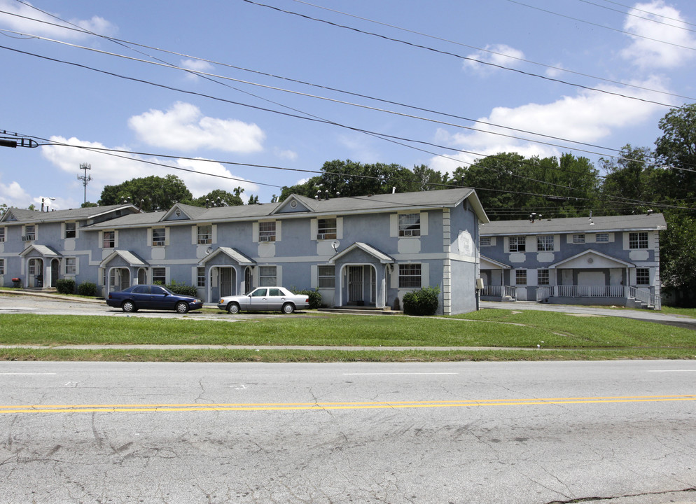 Heritage Square Apartments in Atlanta, GA - Building Photo