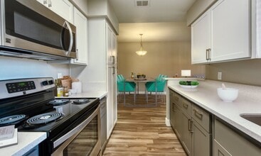 Avana Tempe in Tempe, AZ - Building Photo - Building Photo