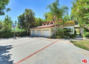 23444 Park Hermosa in Calabasas, CA - Building Photo - Building Photo