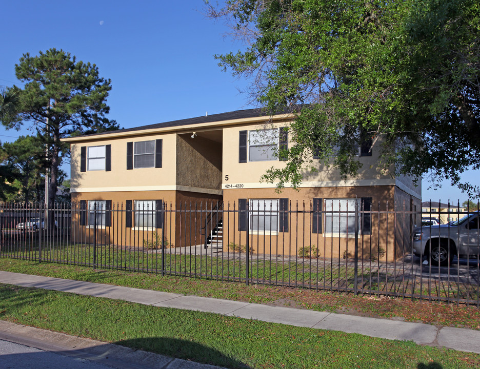 Dunwoodie Place Apartments in Orlando, FL - Building Photo