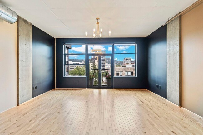333 NW 9th Ave in Portland, OR - Building Photo - Building Photo