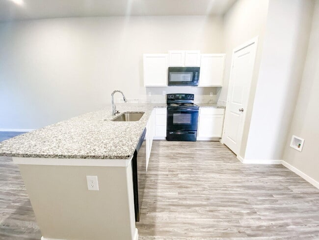 2108 N Avenue J in Lubbock, TX - Building Photo - Building Photo