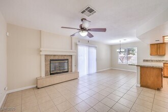 9448 Hershey Ln in Las Vegas, NV - Building Photo - Building Photo