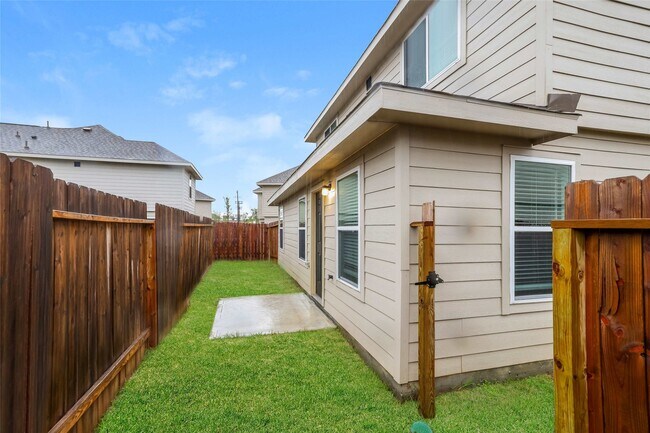 8627 Doris Oaks Cir in Houston, TX - Building Photo - Building Photo