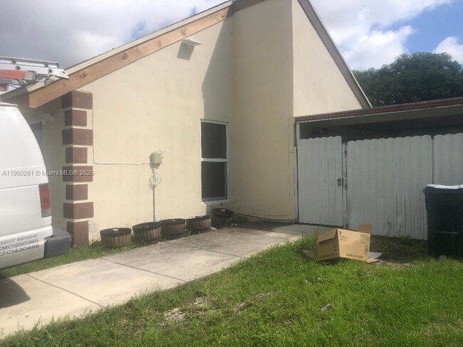 20641 SW 119th Ct in Miami, FL - Building Photo - Building Photo