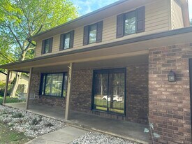 112 Minges Forest Ln in Battle Creek, MI - Building Photo