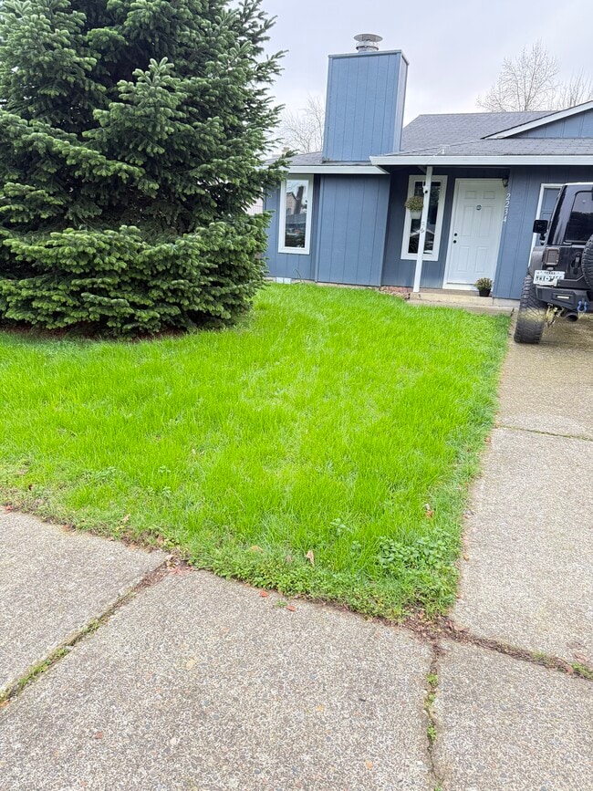 2234 NE Barberry Ct in Hillsboro, OR - Foto de edificio - Building Photo