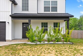 217 Wexford Wy in Clarksville, TN - Building Photo - Building Photo