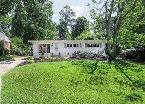 3110 Canterbury St in Greensboro, NC - Building Photo