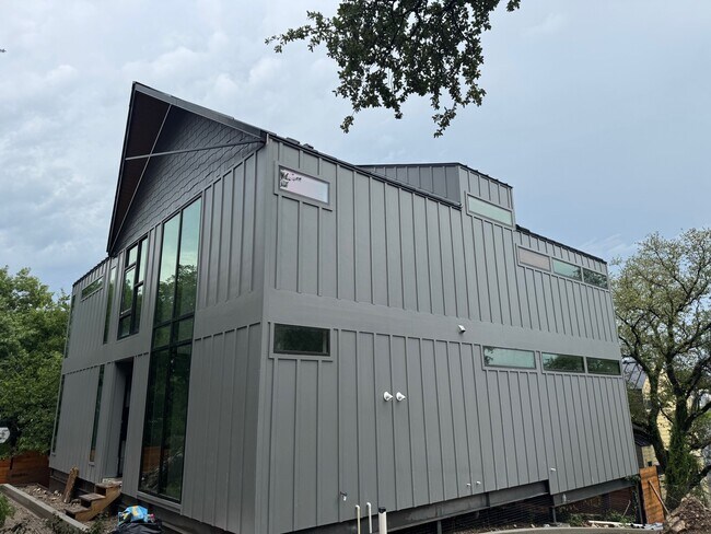 1603 Chelsea Ln in Austin, TX - Building Photo - Building Photo
