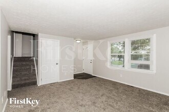 10282 Chippenham Ct in Cincinnati, OH - Building Photo - Building Photo