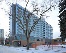 The Oliver in Edmonton, AB - Building Photo - Building Photo