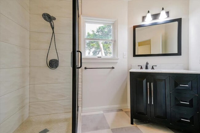 property at 1006 Hecker Pass Rd