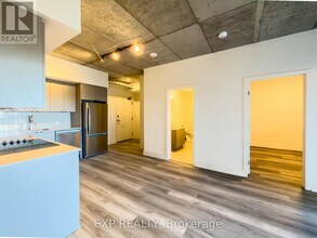 770 Somerset St W in Ottawa, ON - Building Photo - Building Photo