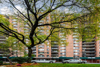 Lenox Terrace IV in New York, NY - Foto de edificio - Building Photo