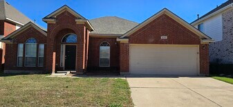 10309 Fawn Meadow Ct in Fort Worth, TX - Building Photo