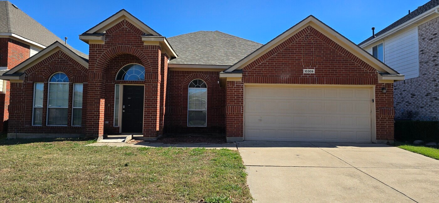 10309 Fawn Meadow Ct in Fort Worth, TX - Foto de edificio