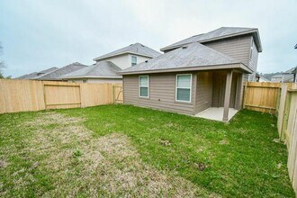420 Upper Creek Dr in Willis, TX - Building Photo - Building Photo