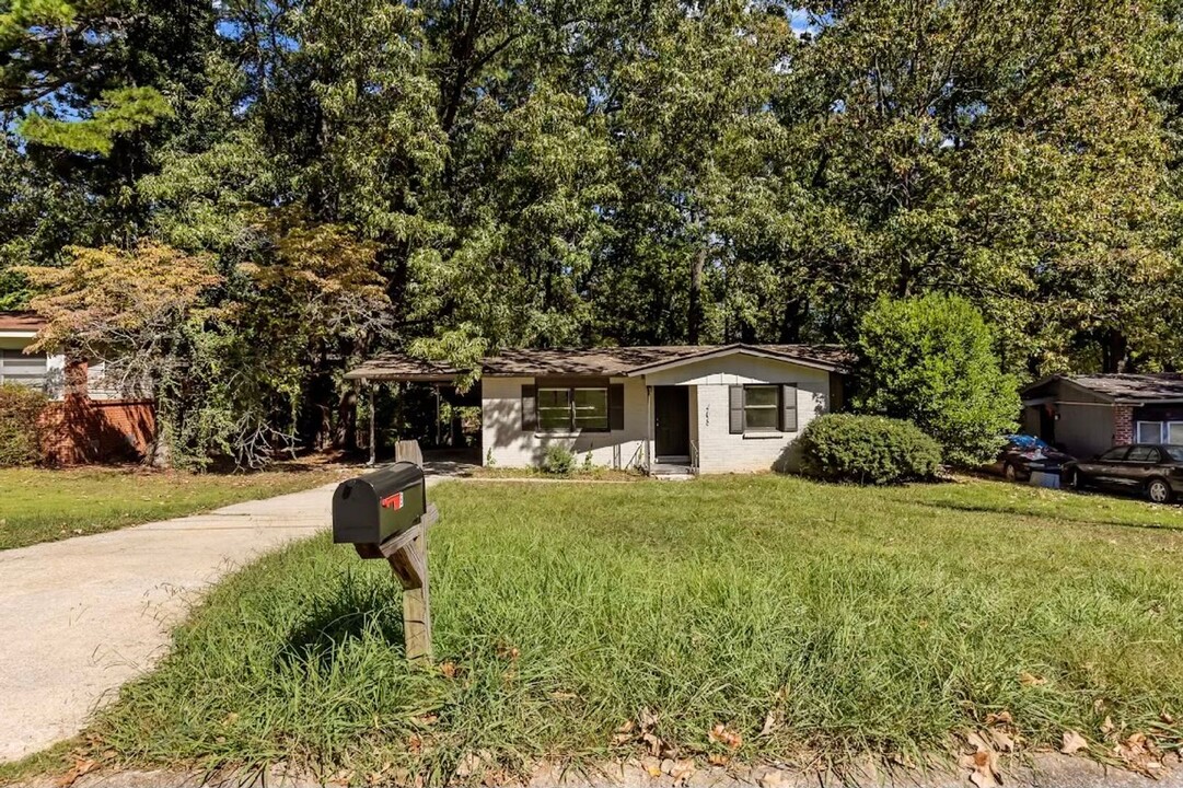 408 13th Terrace NW in Center Point, AL - Building Photo